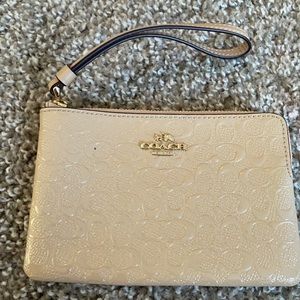 NWT coach Patent leather wristlet